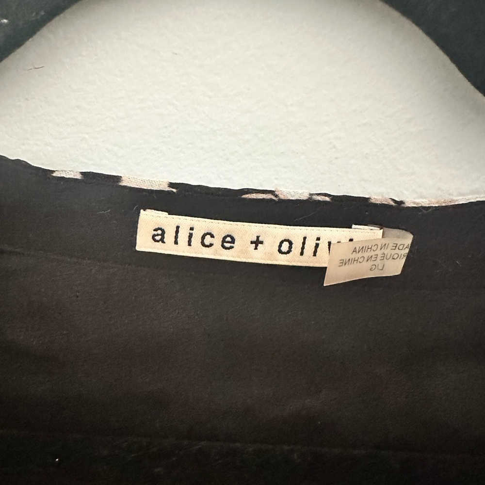 Alice + Olivia Black and Cream Floral Blouse - Picture 2 of 9